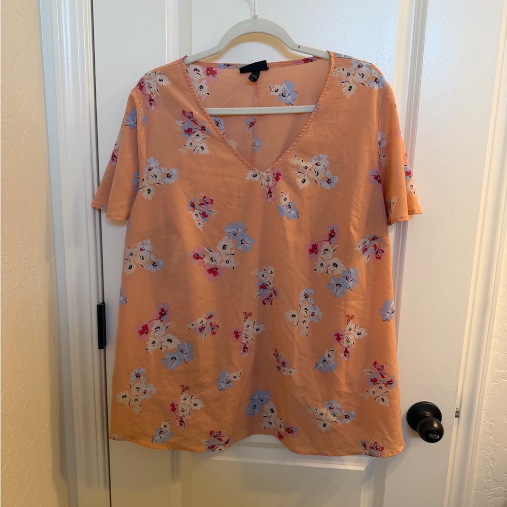 Lane Bryant Floral V-Neck Women’s Top in Peach